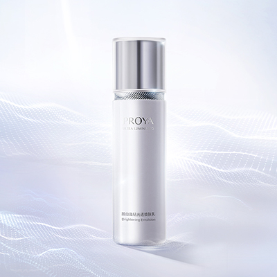 2121非凡靓白晶钻光透焕肤乳